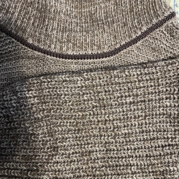 Sweater - Picture 2 of 2